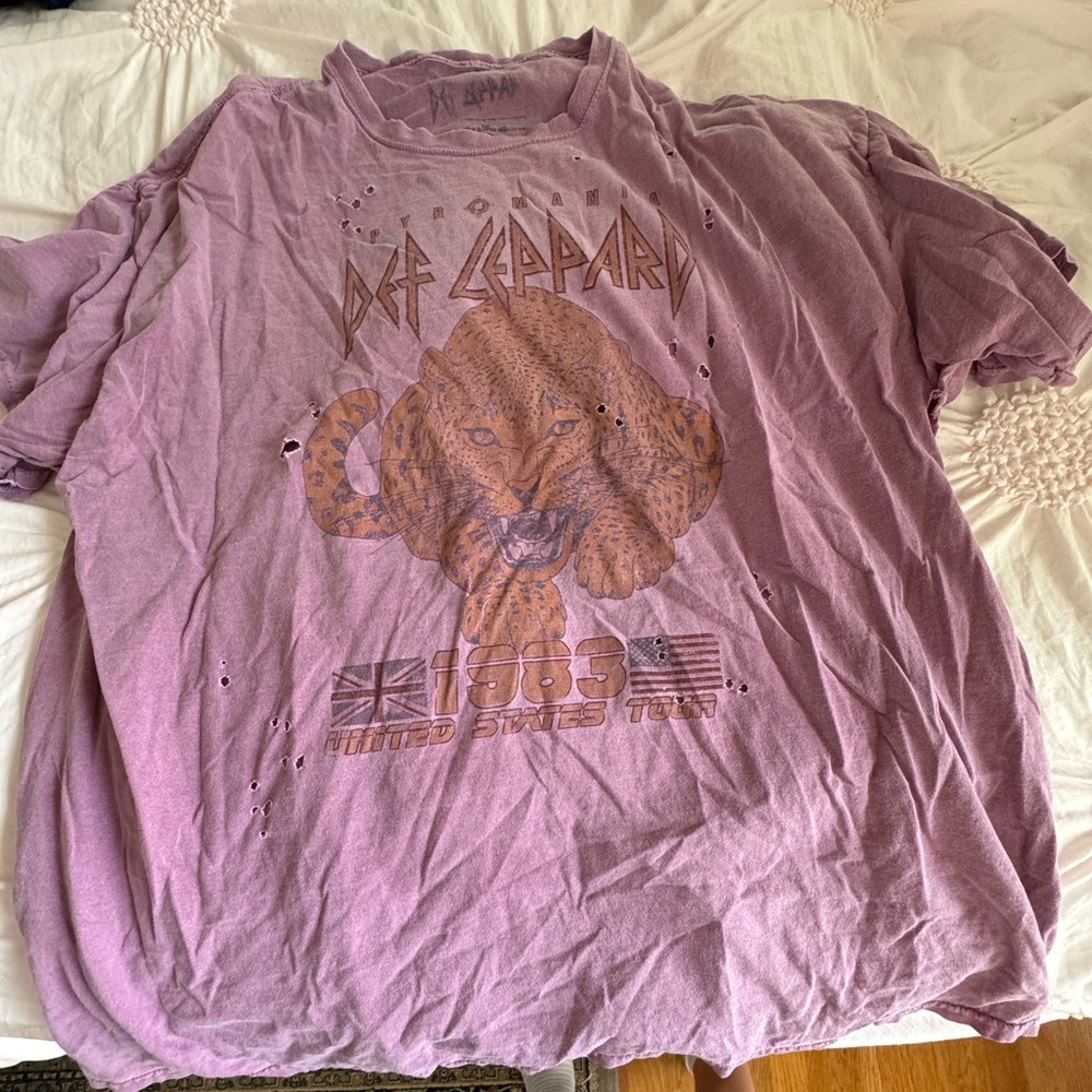 UO graphic tee